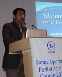 Dr Hosalkar, as an AO-Visiting Professor, presenting the latest advances in imaging of the Hip Joint