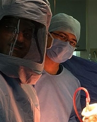 Dr Hosalkar conducting and teaching a ‘Complex Joint Preservation